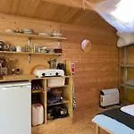 Viervaart Veldhuisje Mos